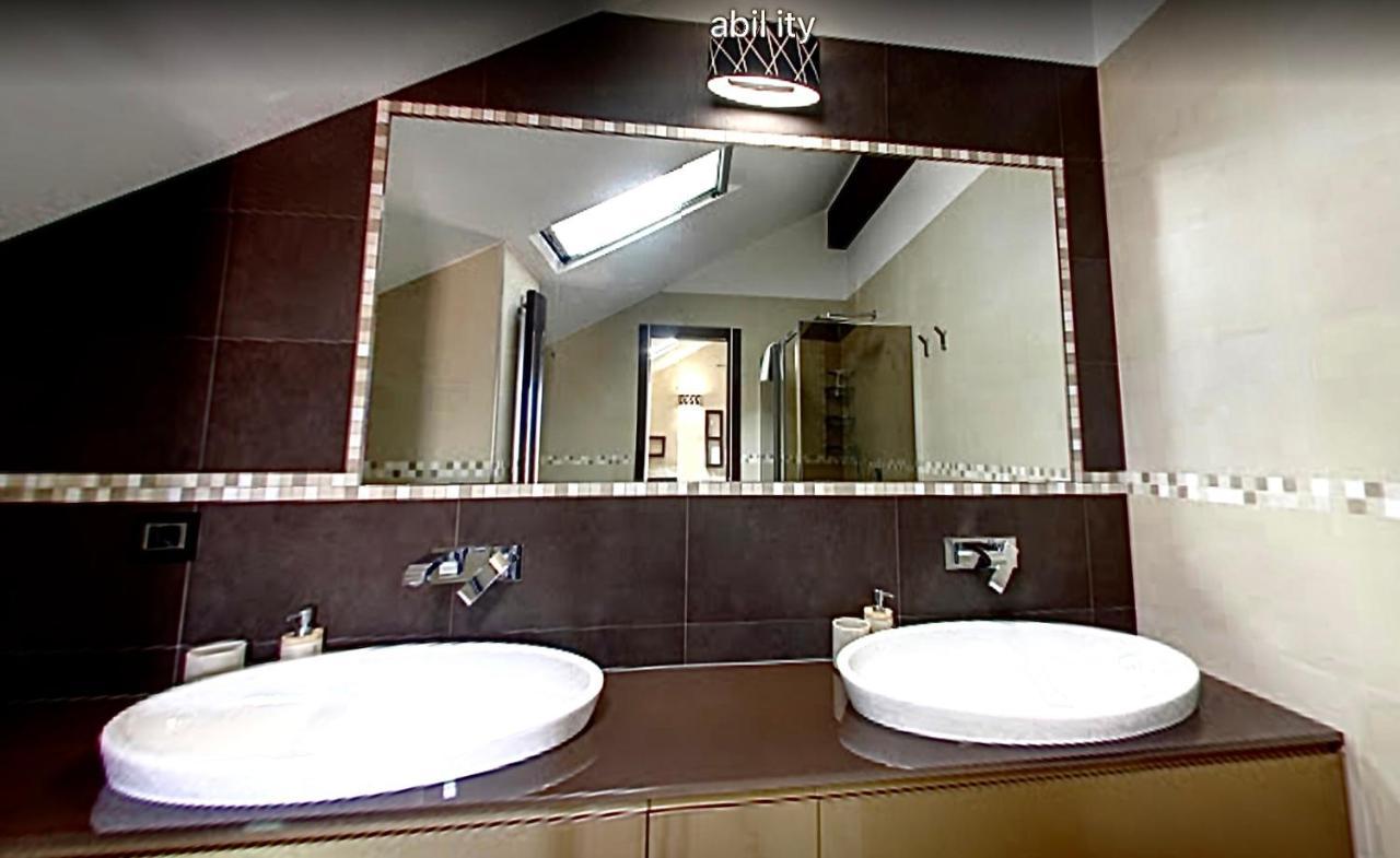 Hotel Borgo Manzoni - Charming House Rozzano Exterior foto